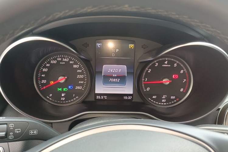 Used Mercedes-Benz GLC 2017 GLC 300 4MATIC Sport Edition Instrument Cluster