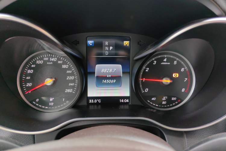 Used Mercedes-Benz GLC 2017 GLC 260 4MATIC Luxury Model Instrument Cluster