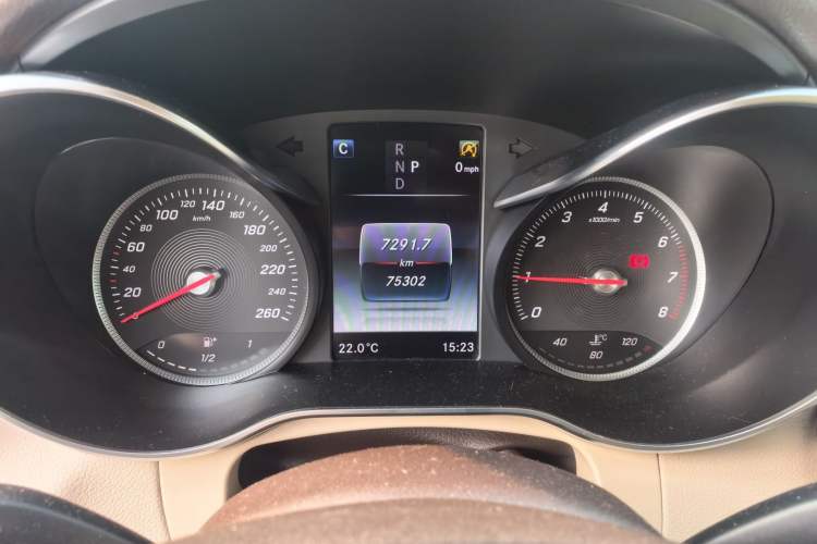 Used Mercedes-Benz GLC 2017 GLC 260 4MATIC Dynamic Edition Instrument Cluster
