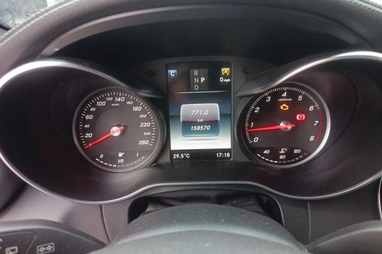 Used Mercedes-Benz GLC 2017 GLC 260 4MATIC Luxury Model Instrument Cluster