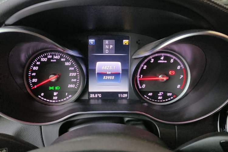 Used Mercedes-Benz GLC 2017 GLC 260 4MATIC Luxury Model Instrument Cluster