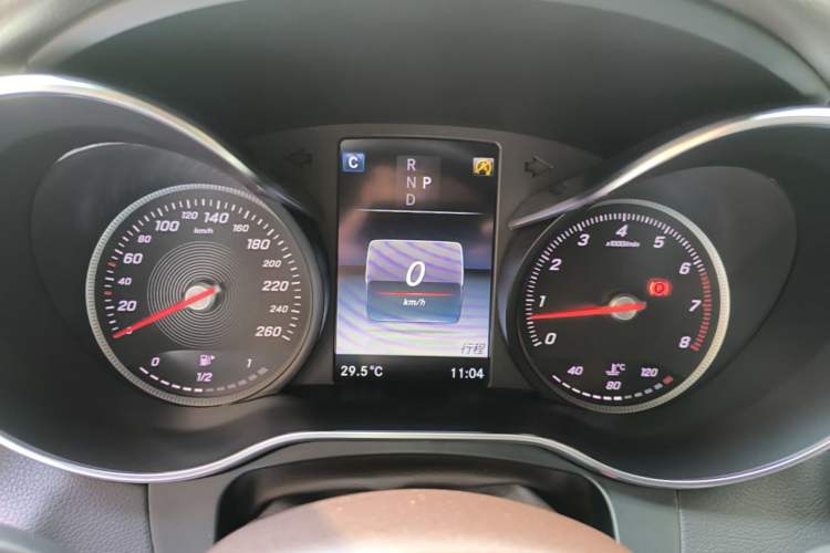 Used Mercedes-Benz GLC 2017 GLC 260 4MATIC Luxury Model Instrument Cluster