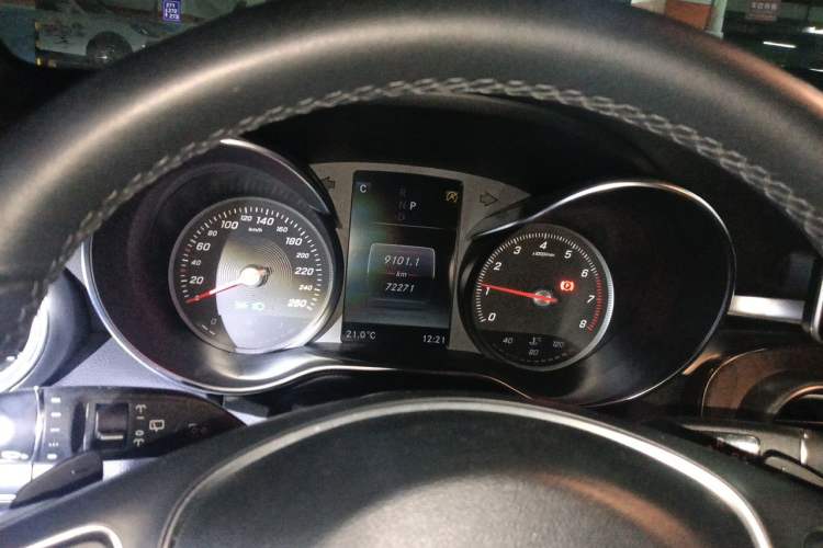 Used Mercedes-Benz GLC 2017 GLC 300 4MATIC Sport Edition Instrument Cluster