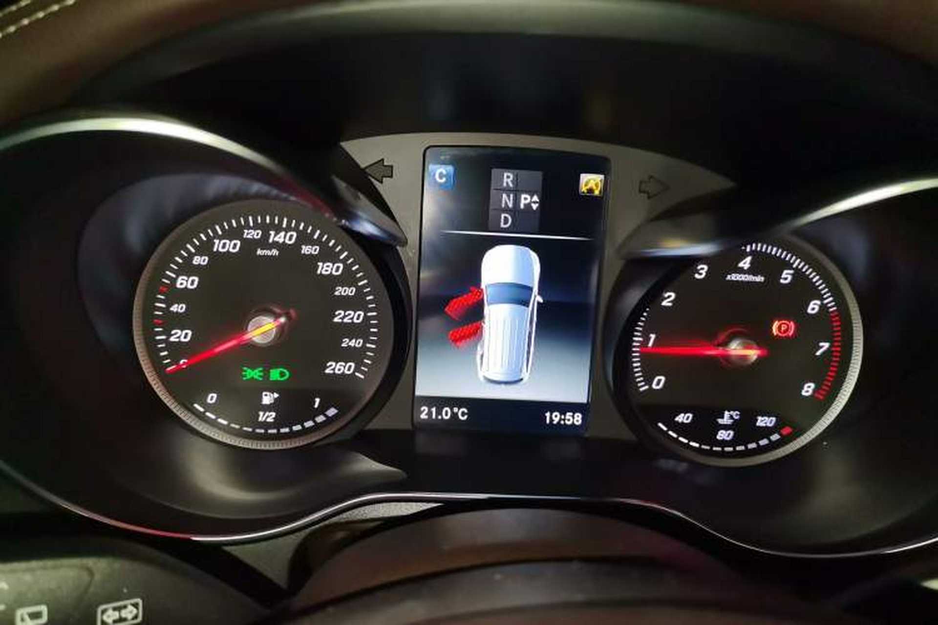 Used Mercedes-Benz GLC 2017 GLC 260 4MATIC Dynamic Edition Instrument Cluster