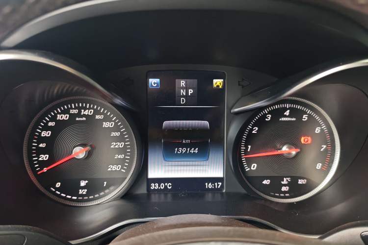 Used Mercedes-Benz GLC 2017 GLC 260 4MATIC Luxury Model Instrument Cluster