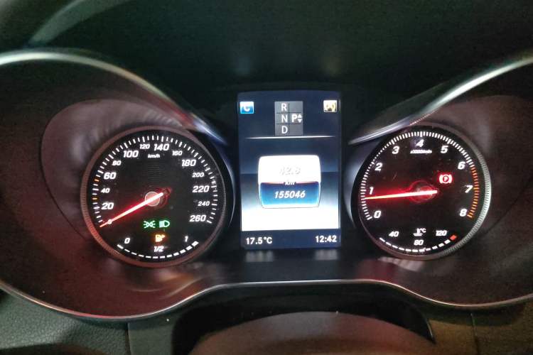 Used Mercedes-Benz GLC 2017 GLC 260 4MATIC Luxury Model Instrument Cluster