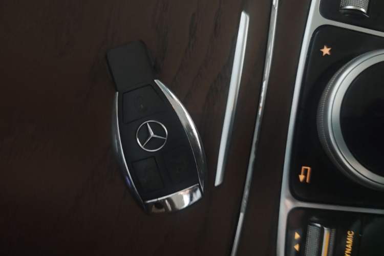 Used Mercedes-Benz GLC 2017 GLC 300 4MATIC Sport Edition Interior 1