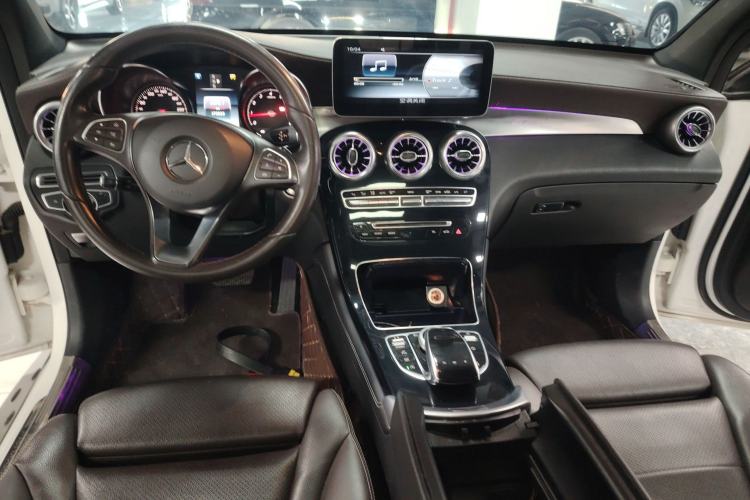 Used Mercedes-Benz GLC 2017 GLC 200 4MATIC Interior 2