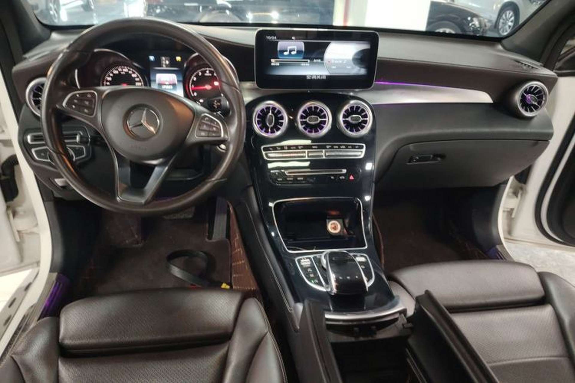 Used Mercedes-Benz GLC 2017 GLC 200 4MATIC Interior 2