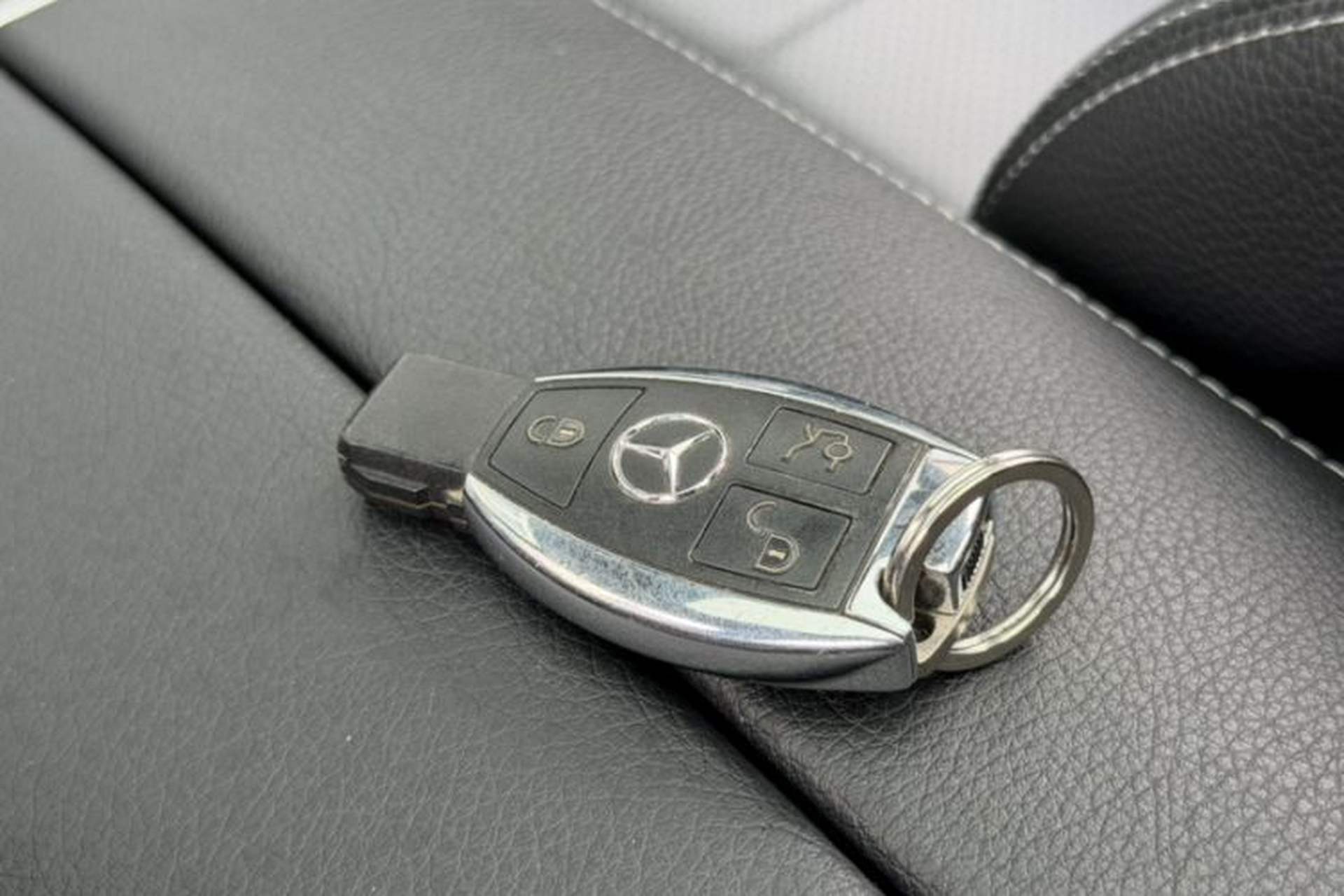 Used Mercedes-Benz GLC 2017 GLC 300 4MATIC Sport Edition Interior 4