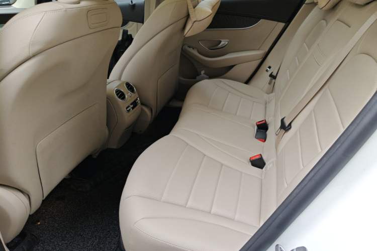 Used Mercedes-Benz GLC 2017 GLC 300 4MATIC Sport Edition Interior 4