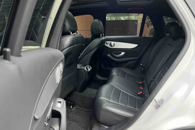 Used Mercedes-Benz GLC 2017 GLC 200 4MATIC Interior 5