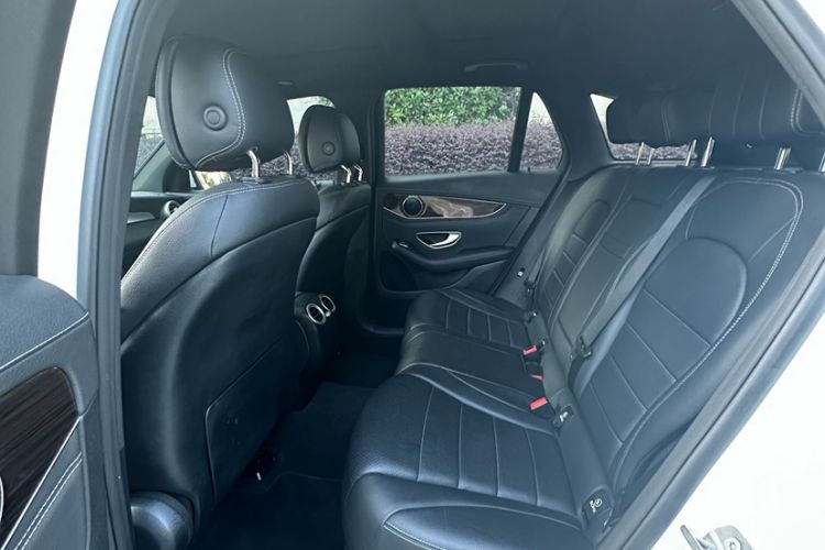 Used Mercedes-Benz GLC 2017 GLC 260 4MATIC Dynamic Edition Interior 6