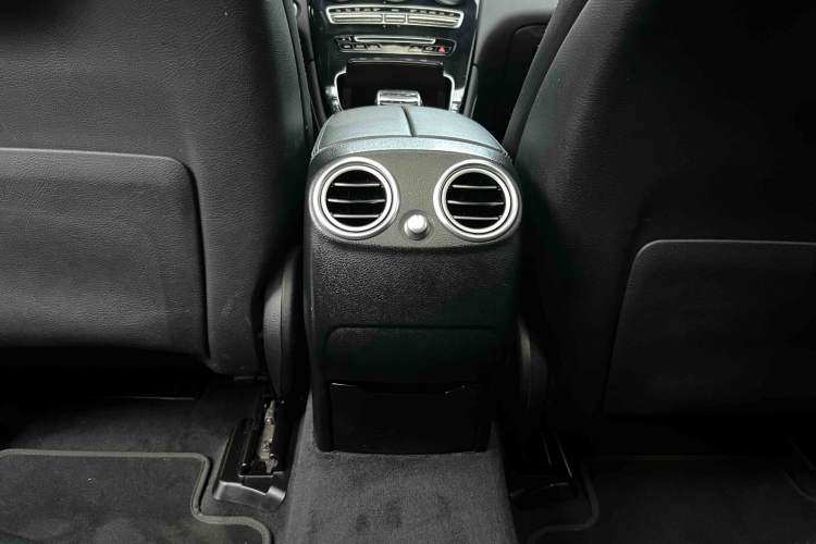 Used Mercedes-Benz GLC 2017 GLC 200 4MATIC Interior 9