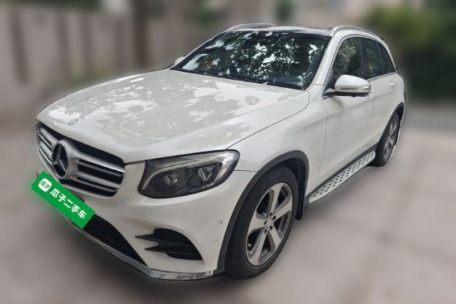 Ojetý Mercedes-Benz GLC 2017 GLC 300 4MATIC Sport Edition