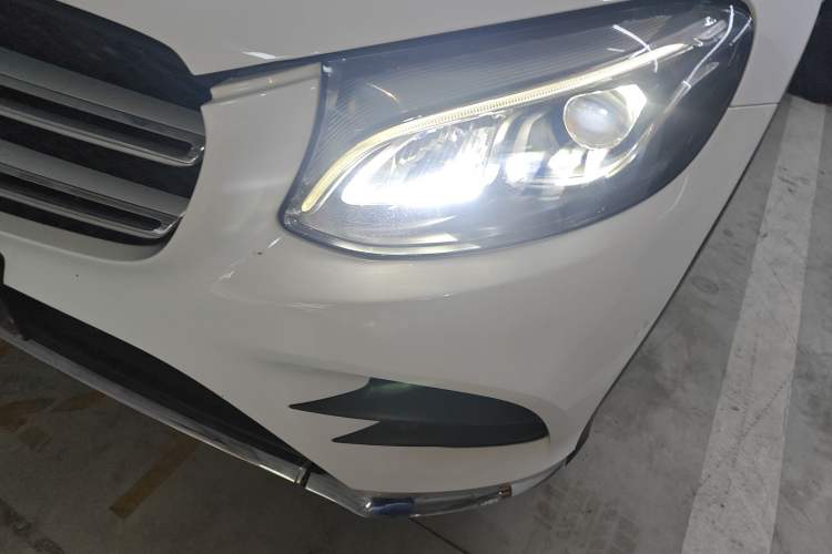 Used Mercedes-Benz GLC 2017 GLC 260 4MATIC Luxury Model Left Front Headlight