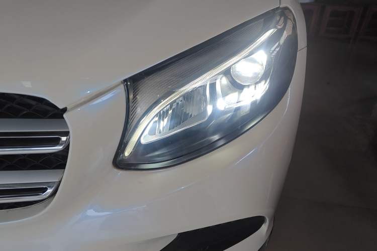 Used Mercedes-Benz GLC 2017 GLC 260 4MATIC Dynamic Edition Left Front Headlight