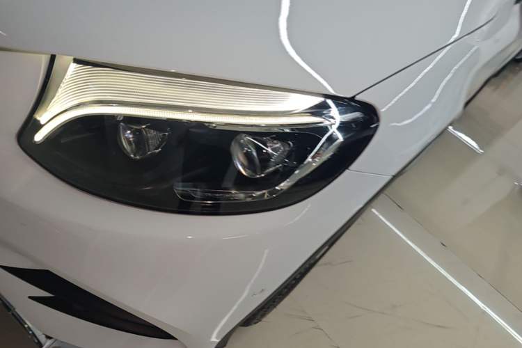 Used Mercedes-Benz GLC 2017 GLC 300 4MATIC Sport Edition Left Front Headlight