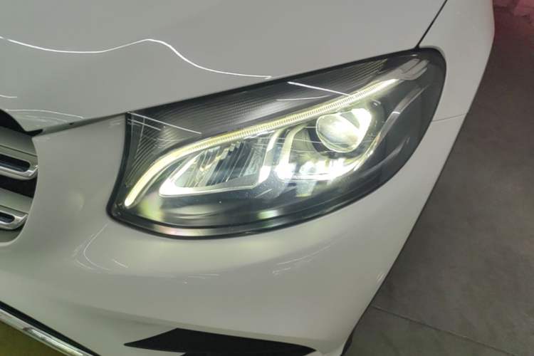Used Mercedes-Benz GLC 2017 GLC 260 4MATIC Luxury Model Left Front Headlight