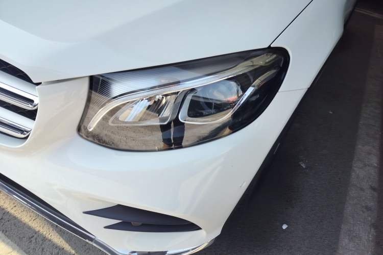 Used Mercedes-Benz GLC 2017 GLC 260 4MATIC Luxury Model Left Front Headlight