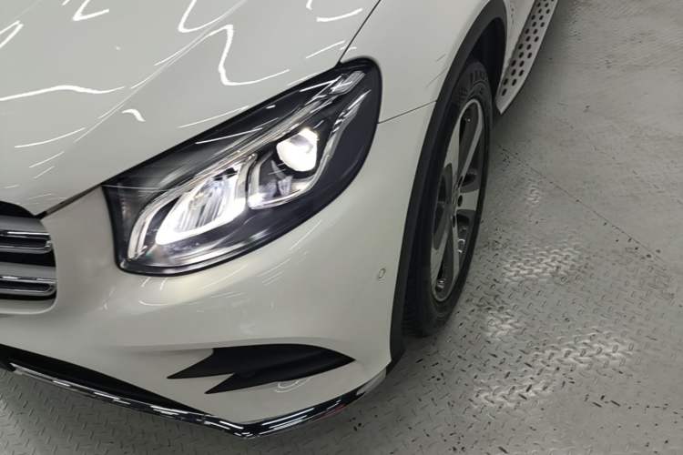 Used Mercedes-Benz GLC 2017 GLC 260 4MATIC Luxury Model Left Front Headlight