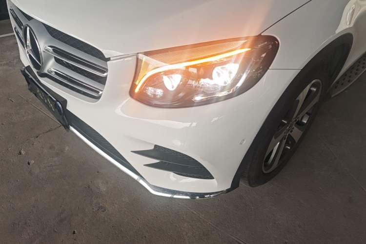 Used Mercedes-Benz GLC 2017 GLC 300 4MATIC Sport Edition Left Front Headlight