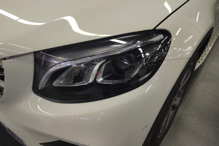Used Mercedes-Benz GLC 2017 GLC 260 4MATIC Luxury Model Left Front Headlight
