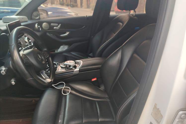 Used Mercedes-Benz GLC 2017 GLC 260 4MATIC Dynamic Edition Left Front Seat