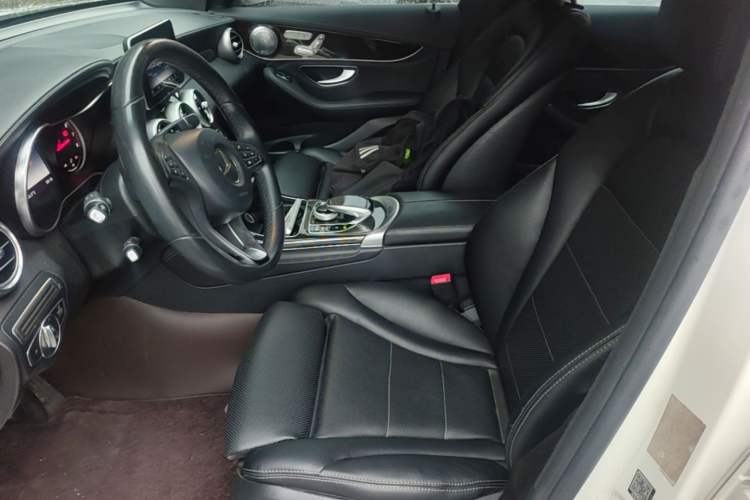 Used Mercedes-Benz GLC 2017 GLC 260 4MATIC Dynamic Edition Left Front Seat