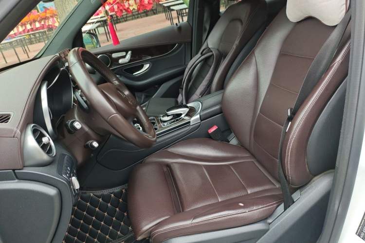 Used Mercedes-Benz GLC 2017 GLC 260 4MATIC Luxury Model Left Front Seat
