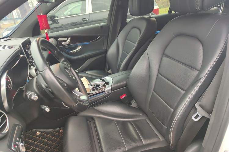 Used Mercedes-Benz GLC 2017 GLC 260 4MATIC Luxury Model Left Front Seat