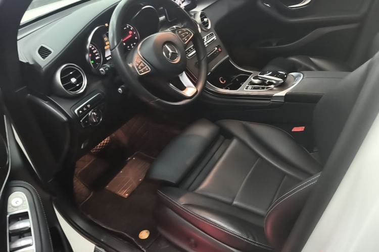 Used Mercedes-Benz GLC 2017 GLC 300 4MATIC Sport Edition Left Front Seat