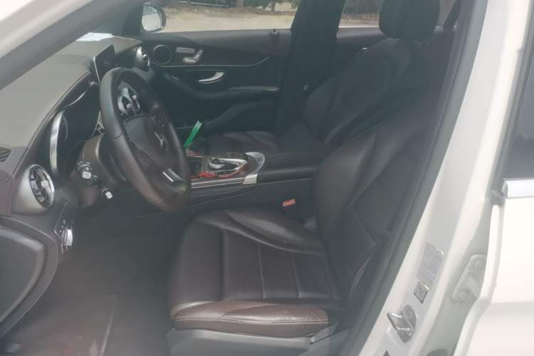 Used Mercedes-Benz GLC 2017 GLC 300 4MATIC Sport Edition Left Front Seat