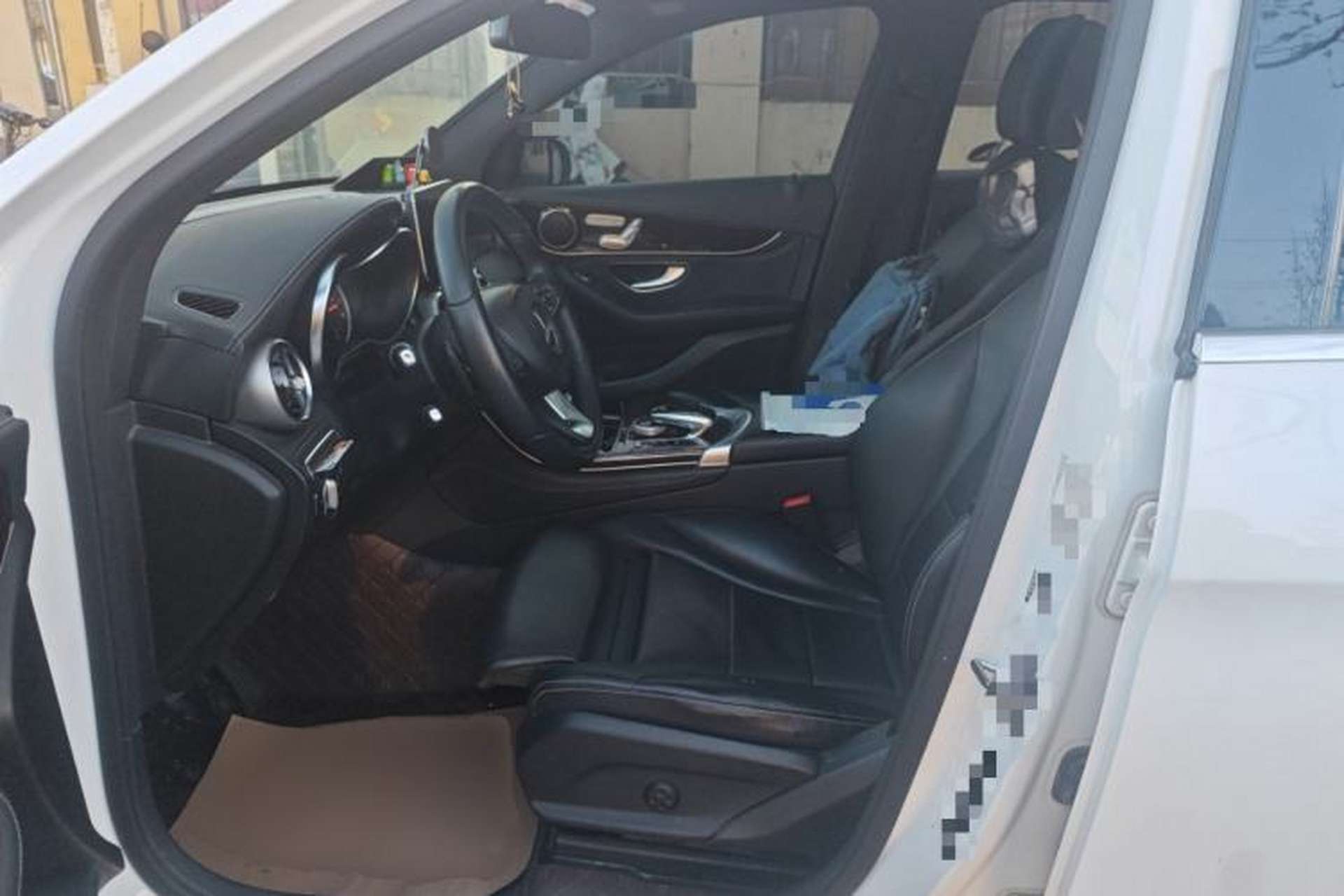 Used Mercedes-Benz GLC 2017 GLC 260 4MATIC Dynamic Edition Left Front Seat