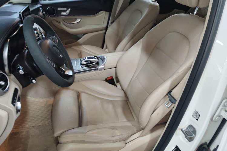 Used Mercedes-Benz GLC 2017 GLC 300 4MATIC Sport Edition Left Front Seat