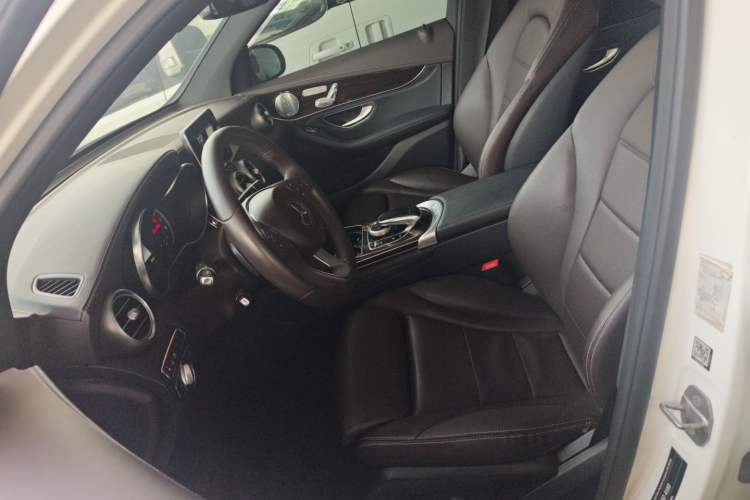 Used Mercedes-Benz GLC 2017 GLC 260 4MATIC Luxury Model Left Front Seat