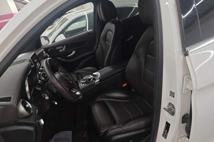 Used Mercedes-Benz GLC 2017 GLC 260 4MATIC Luxury Model Left Front Seat