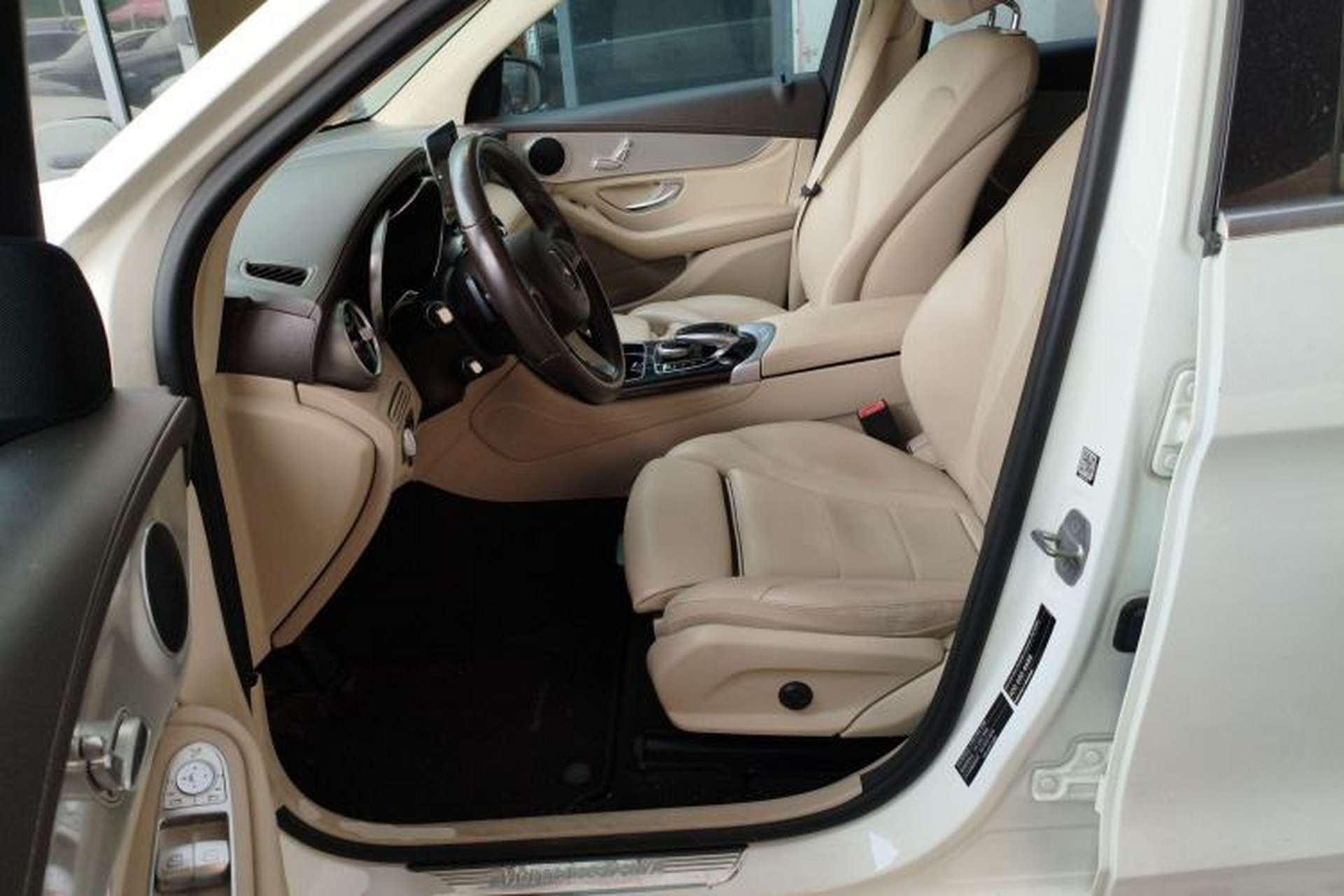 Used Mercedes-Benz GLC 2017 GLC 200 4MATIC Left Front Seat