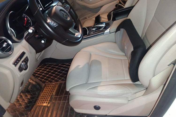 Used Mercedes-Benz GLC 2017 GLC 300 4MATIC Sport Edition Left Front Seat