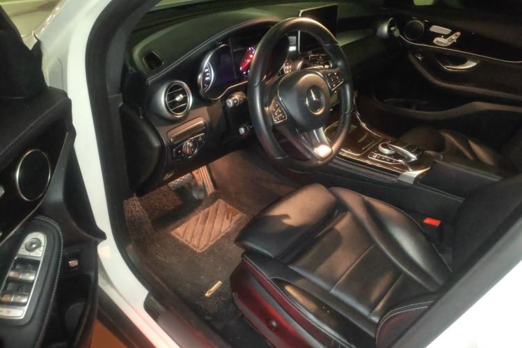 Used Mercedes-Benz GLC 2017 GLC 260 4MATIC Dynamic Edition Left Front Seat