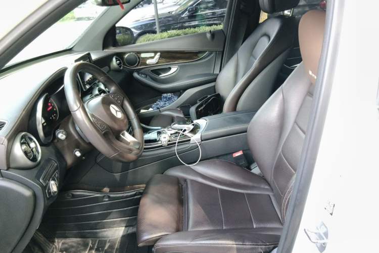 Used Mercedes-Benz GLC 2017 GLC 260 4MATIC Dynamic Edition Left Front Seat