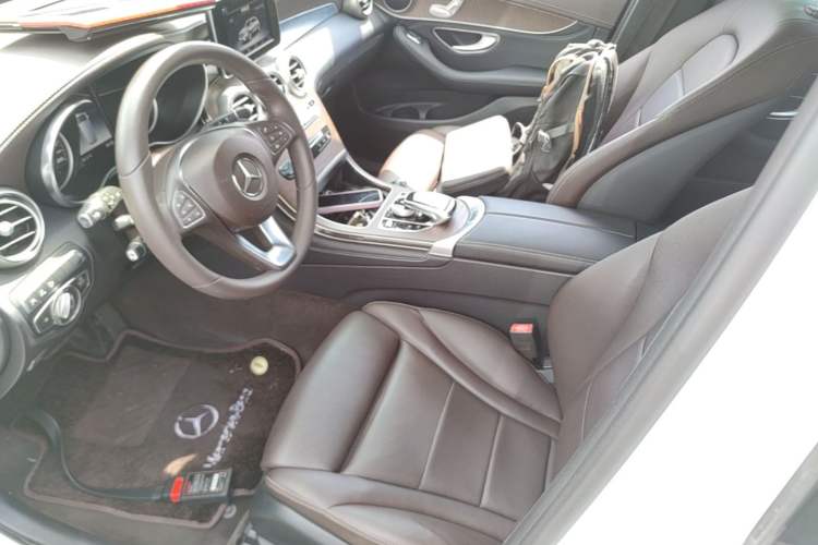 Used Mercedes-Benz GLC 2017 GLC 300 4MATIC Sport Edition Left Front Seat