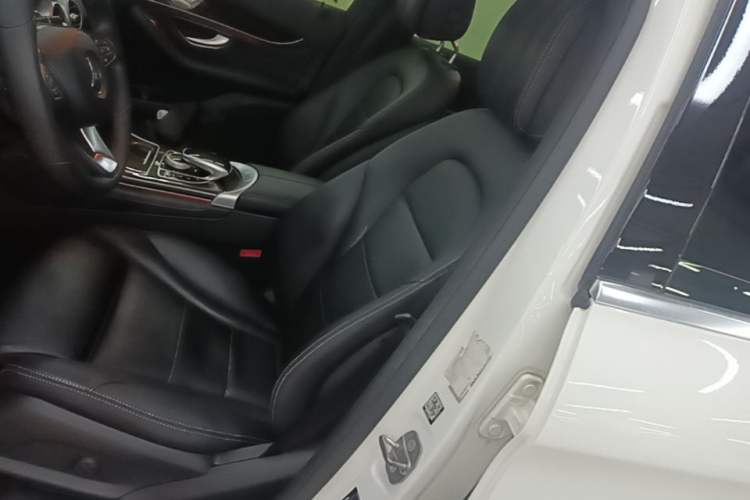 Used Mercedes-Benz GLC 2017 GLC 260 4MATIC Dynamic Edition Left Front Seat