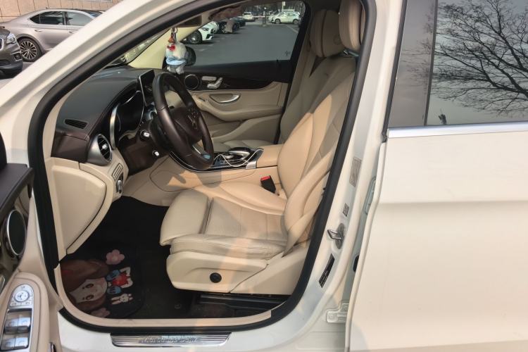 Used Mercedes-Benz GLC 2017 GLC 260 4MATIC Dynamic Edition Left Front Seat