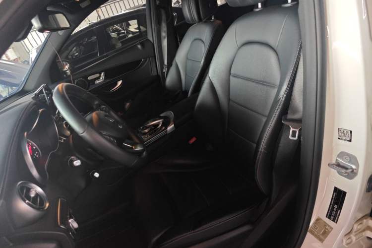 Used Mercedes-Benz GLC 2017 GLC 260 4MATIC Dynamic Edition Left Front Seat