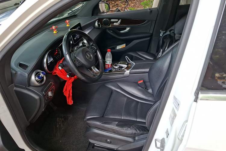 Used Mercedes-Benz GLC 2017 GLC 260 4MATIC Dynamic Edition Left Front Seat