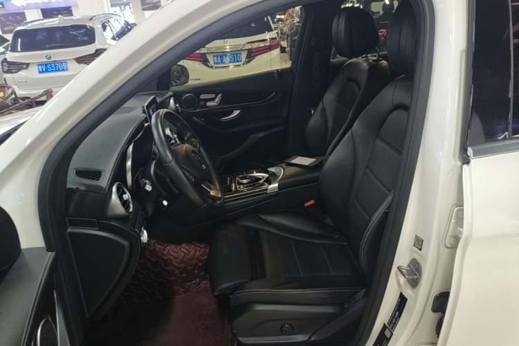 Used Mercedes-Benz GLC 2017 GLC 260 4MATIC Dynamic Edition Left Front Seat