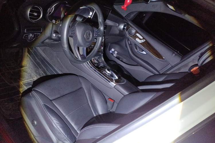 Used Mercedes-Benz GLC 2017 GLC 260 4MATIC Dynamic Edition Left Front Seat