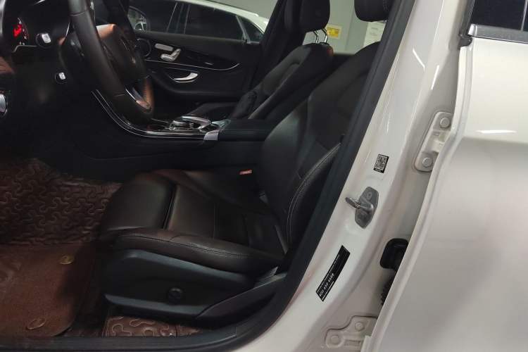 Used Mercedes-Benz GLC 2017 GLC 260 4MATIC Luxury Model Left Front Seat