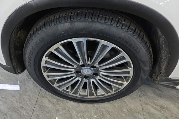 Used Mercedes-Benz GLC 2017 GLC 200 4MATIC Left Front Wheel Hub